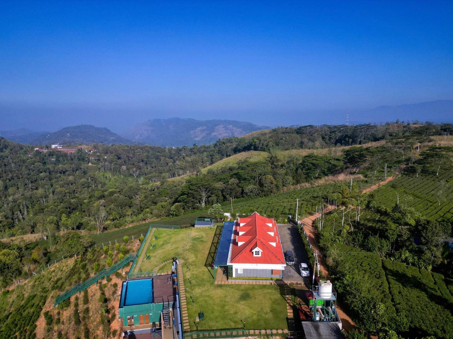 Cloudy Court Resort Idukki Ngoại thất bức ảnh